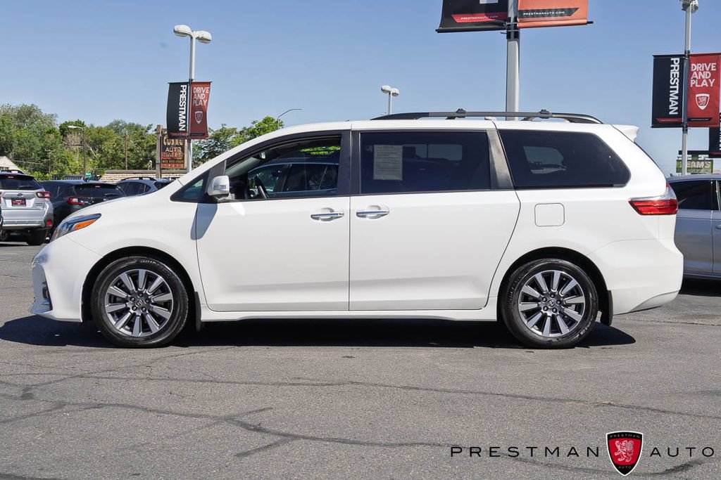 Used 2020 Toyota Sienna Limited FWD image 18