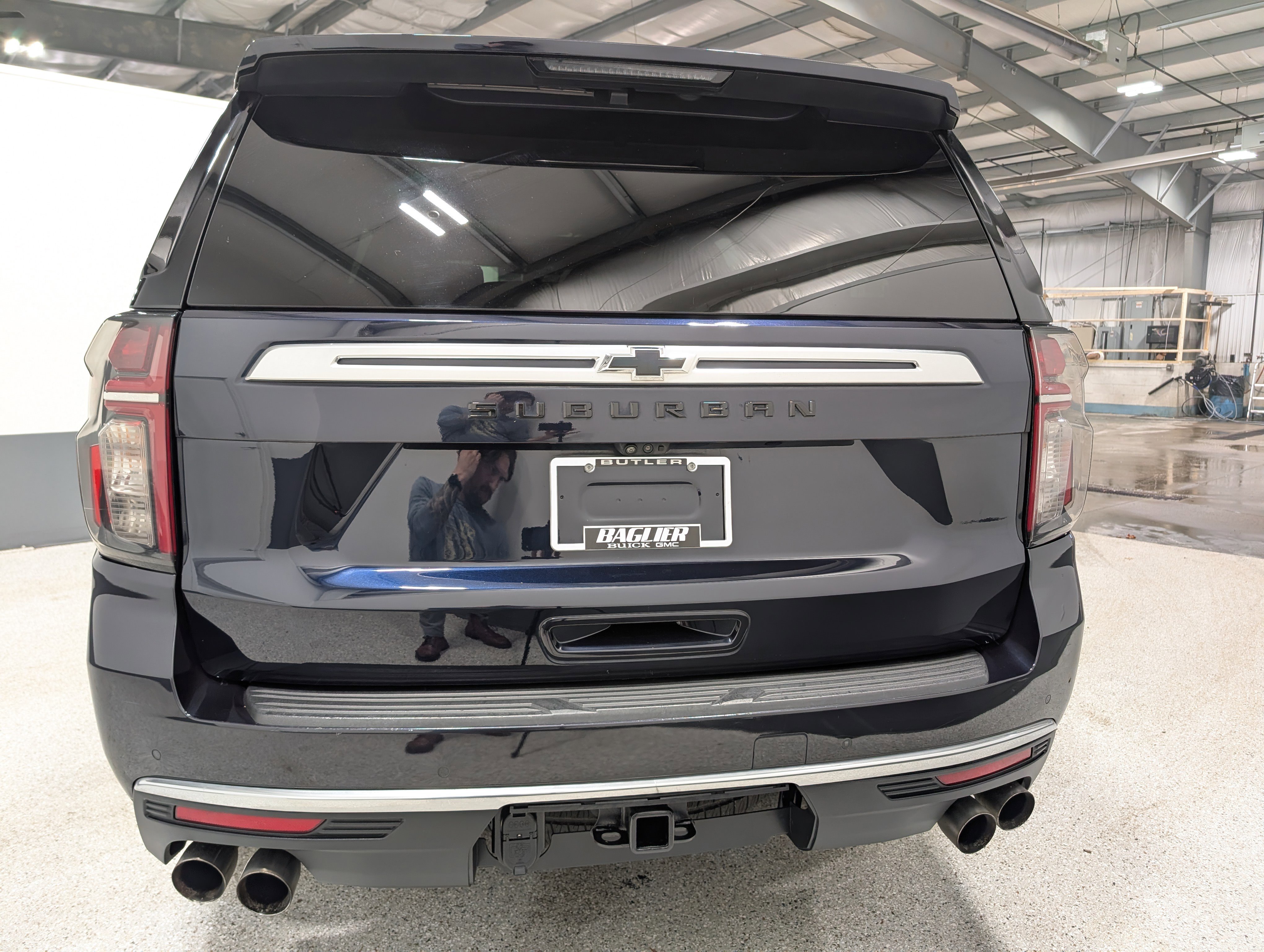 Used 2021 Chevrolet Suburban High Country AWD/4WD image 4