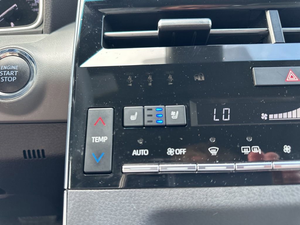 Used 2020 Toyota Avalon Limited w/ Advanced Safety Package FWD image 6