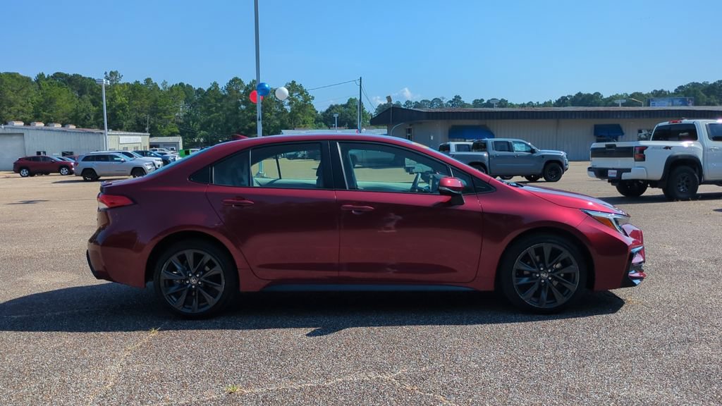 Used 2023 Toyota Corolla SE FWD image 4