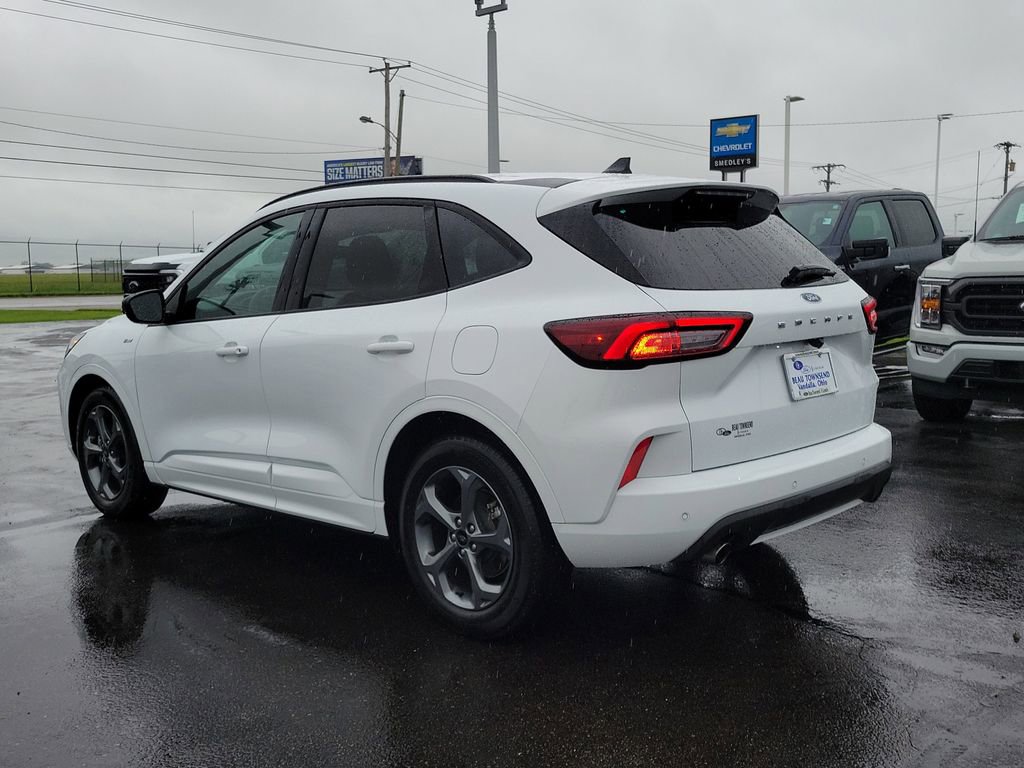 Used 2023 Ford Escape ST-Line w/ Tech Pack #1 FWD image 6