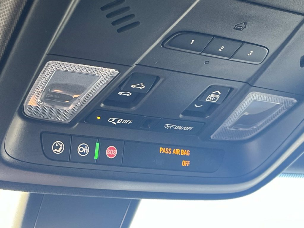 Used 2019 Cadillac XT4 Premium Luxury w/ Technology Package FWD image 38