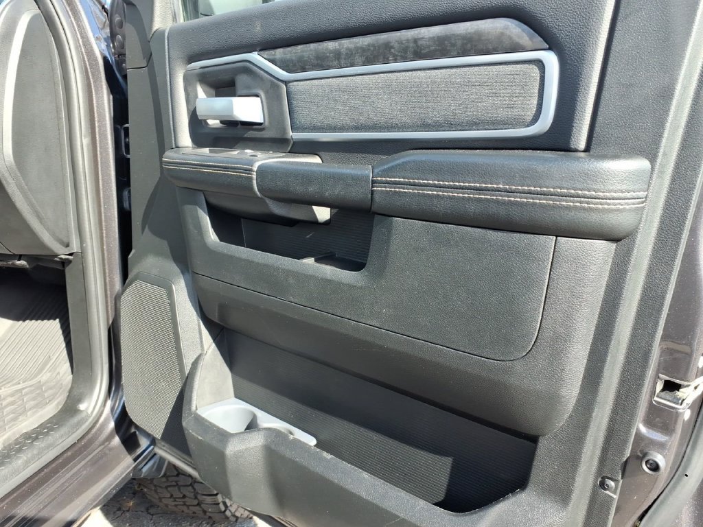 Used 2021 RAM 2500 Big Horn w/ Night Edition AWD/4WD image 12
