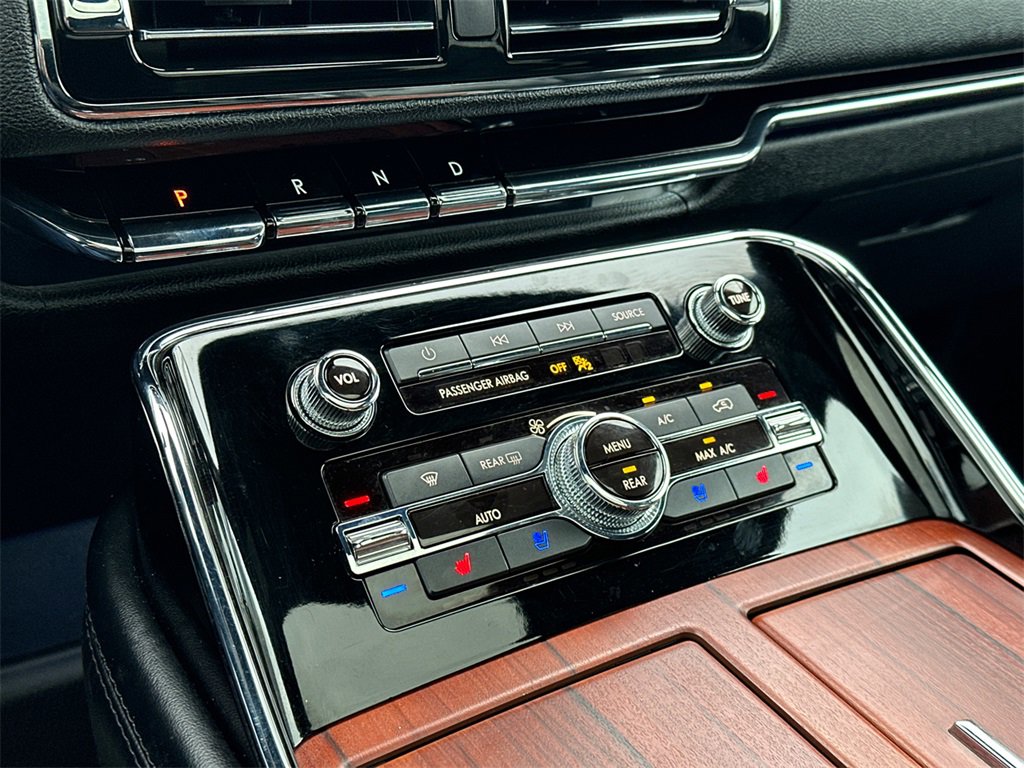 Used 2021 Lincoln Navigator Reserve image 37