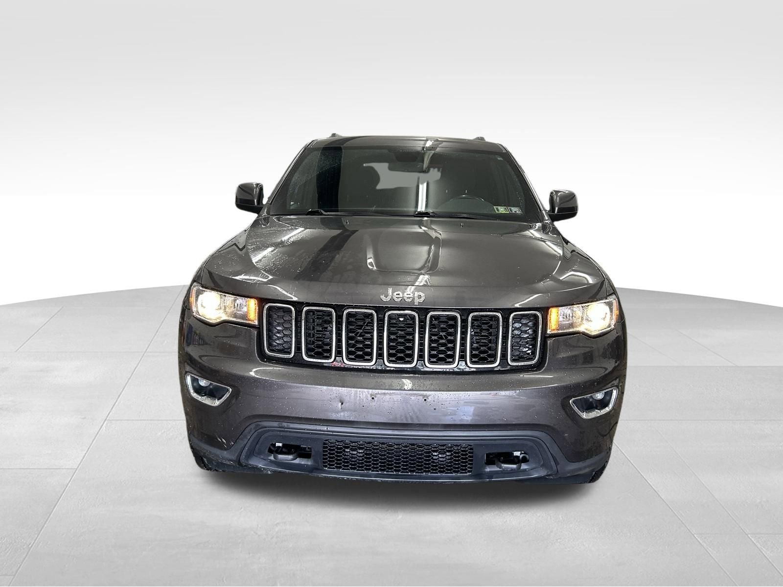 Used 2020 Jeep Grand Cherokee Laredo image 9