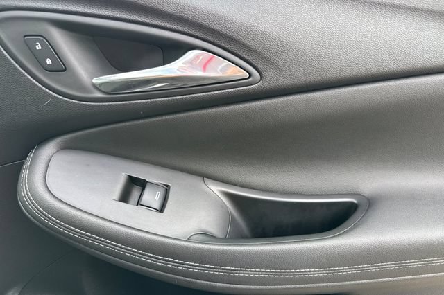 Used 2024 Buick Encore GX Sport Touring FWD image 21