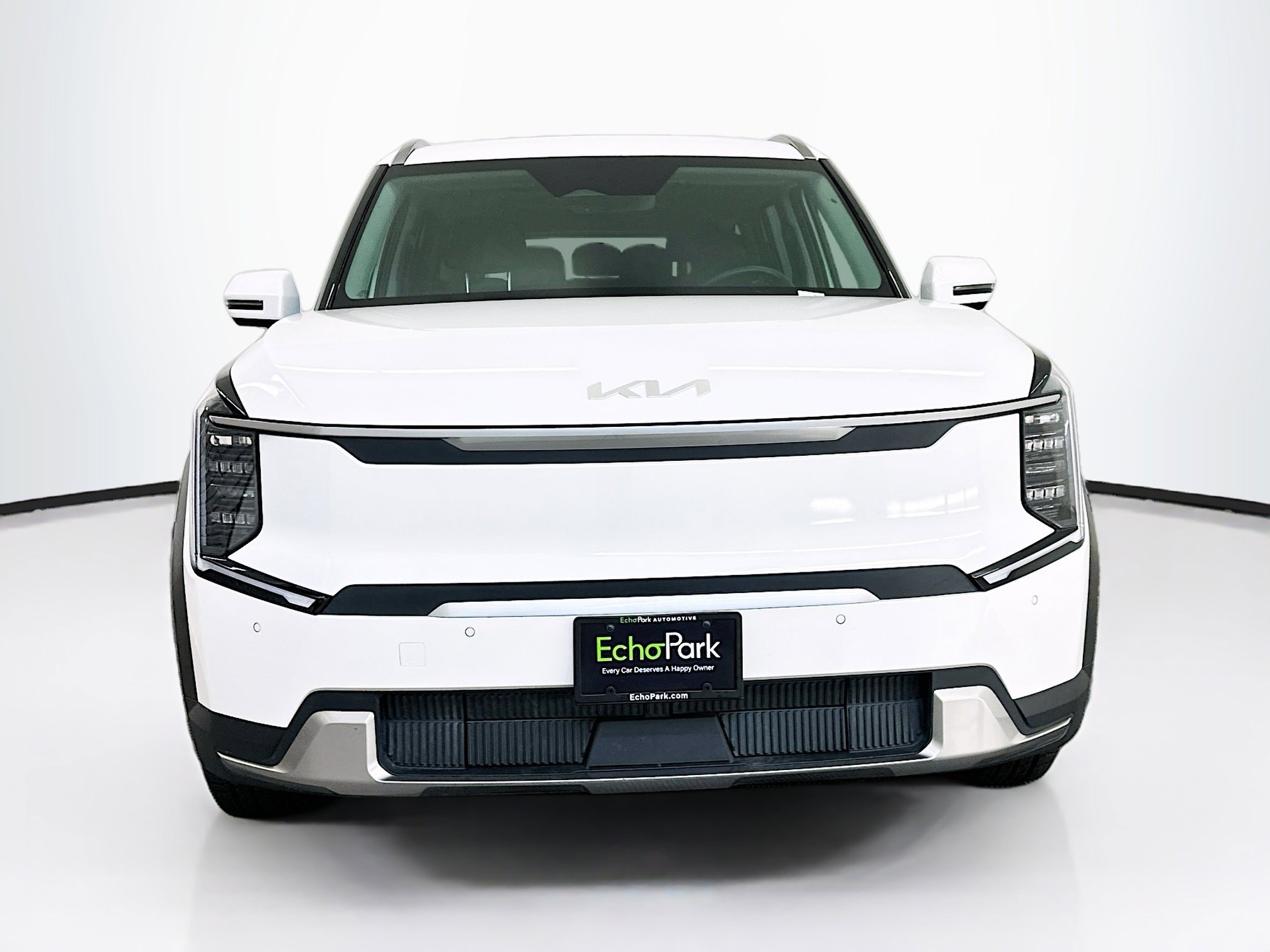 Used 2024 Kia EV9 Wind image 2