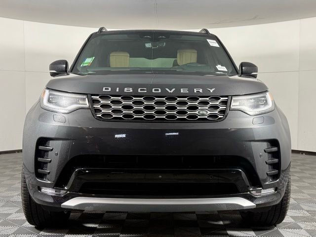 New 2026 Land Rover Discovery Limited Edition image 11
