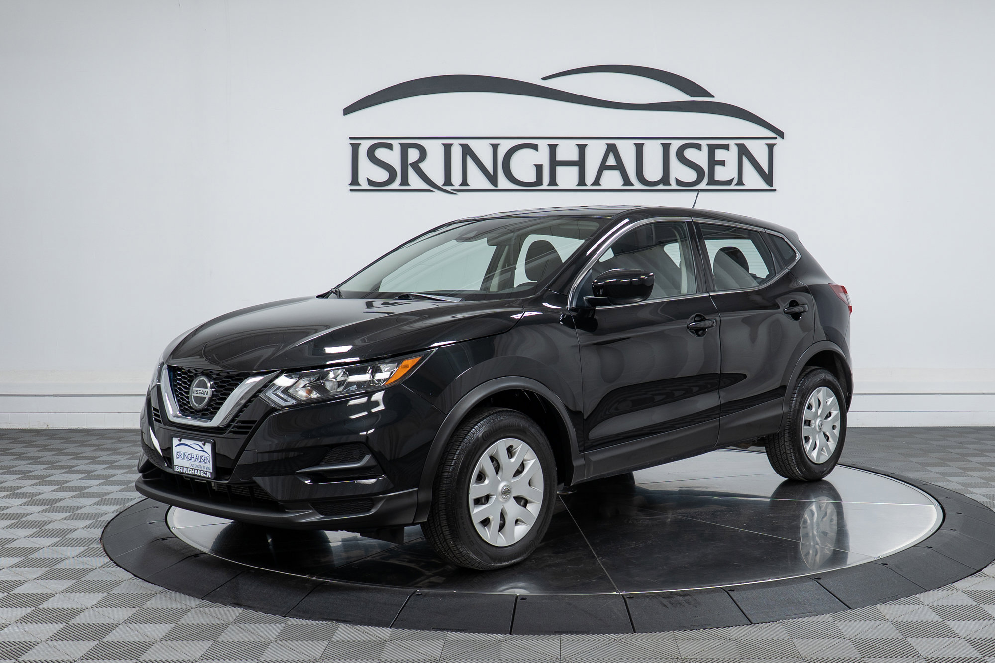 Used 2020 Nissan Rogue Sport S image 1