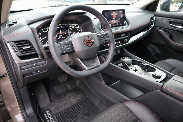 Certified 2025 Nissan Rogue SV image 19