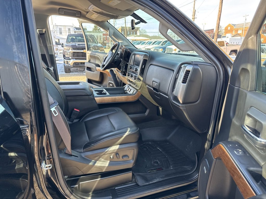 Used 2017 Chevrolet Silverado 2500 LTZ w/ Duramax Plus Package image 24