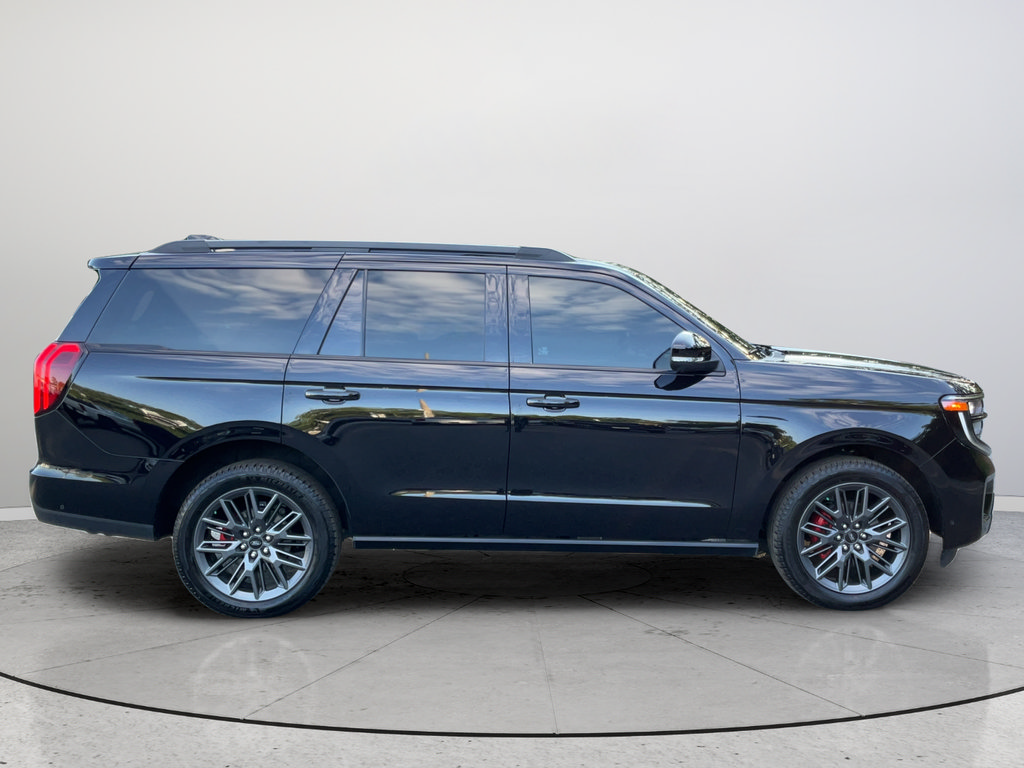 Used 2025 Ford Expedition Platinum w/ Stealth Performance Package AWD/4WD image 6