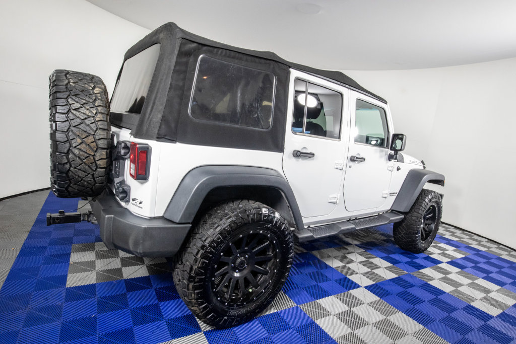 Used 2015 Jeep Wrangler Unlimited Rubicon AWD/4WD image 6