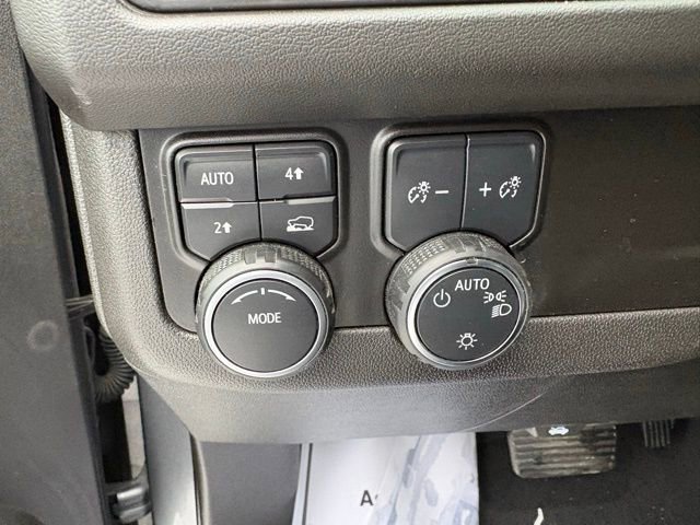 Used 2022 Chevrolet Tahoe LT w/ Luxury Package AWD/4WD image 19