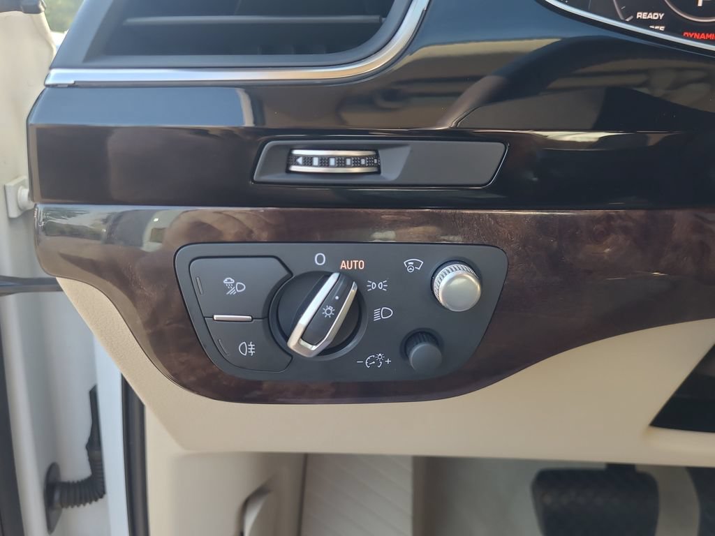 Used 2019 Audi Q7 3.0T Prestige w/ Prestige Package AWD/4WD image 27
