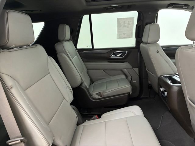Used 2022 GMC Yukon SLT w/ SLT Premium Package AWD/4WD image 16