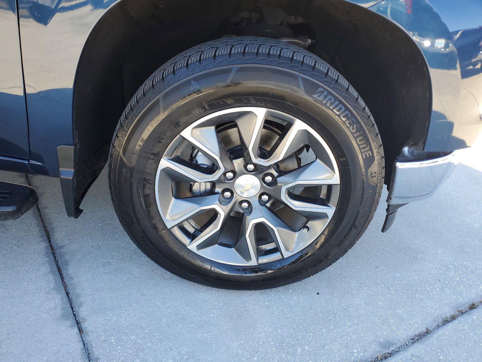 Used 2023 Chevrolet Silverado 1500 LT image 5