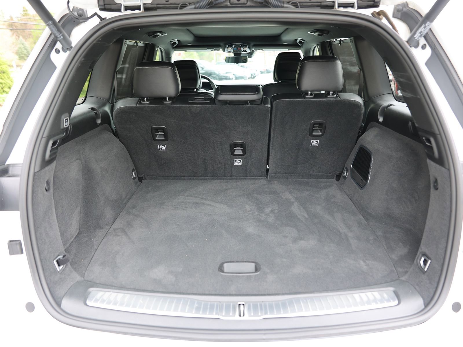 Used 2022 Jeep Grand Cherokee Overland w/ Advanced Protech Group III AWD/4WD image 16