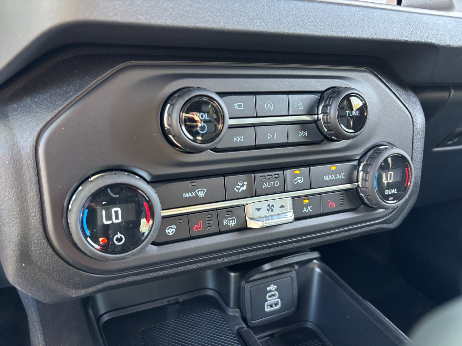 New 2026 Ford Bronco Outer Banks image 31