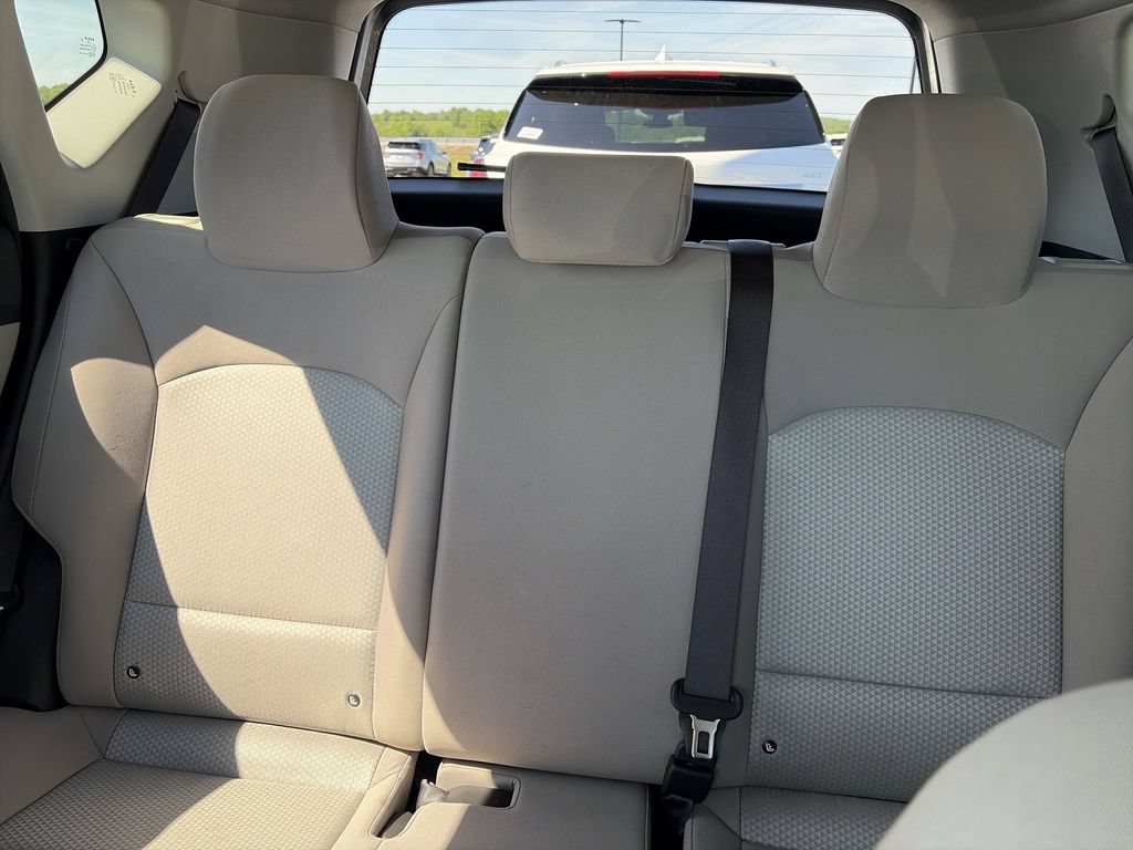 Used 2025 Kia Soul LX w/ LX Technology Package FWD image 21