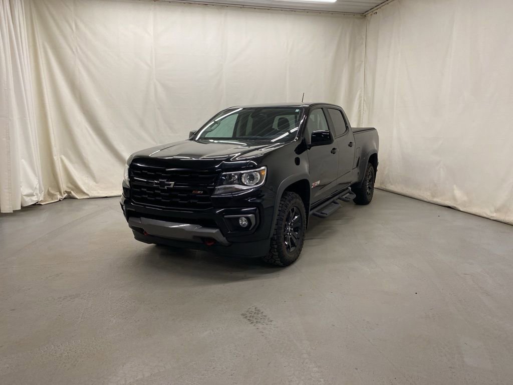 Used 2021 Chevrolet Colorado Z71 w/ Z71 Midnight Edition image 2