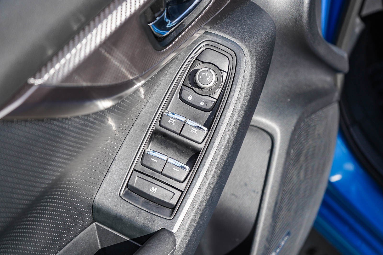 Used 2020 Subaru Impreza 2.0i Limited image 21