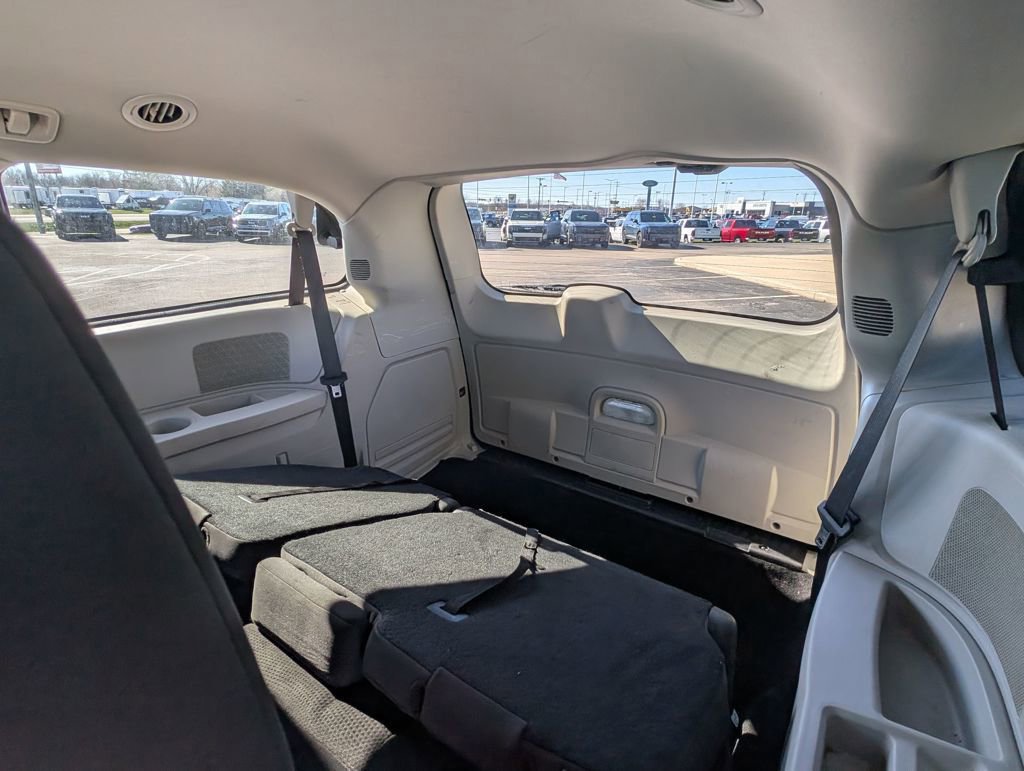 Used 2019 Dodge Grand Caravan SE w/ UConnect Hands-Free Group image 10