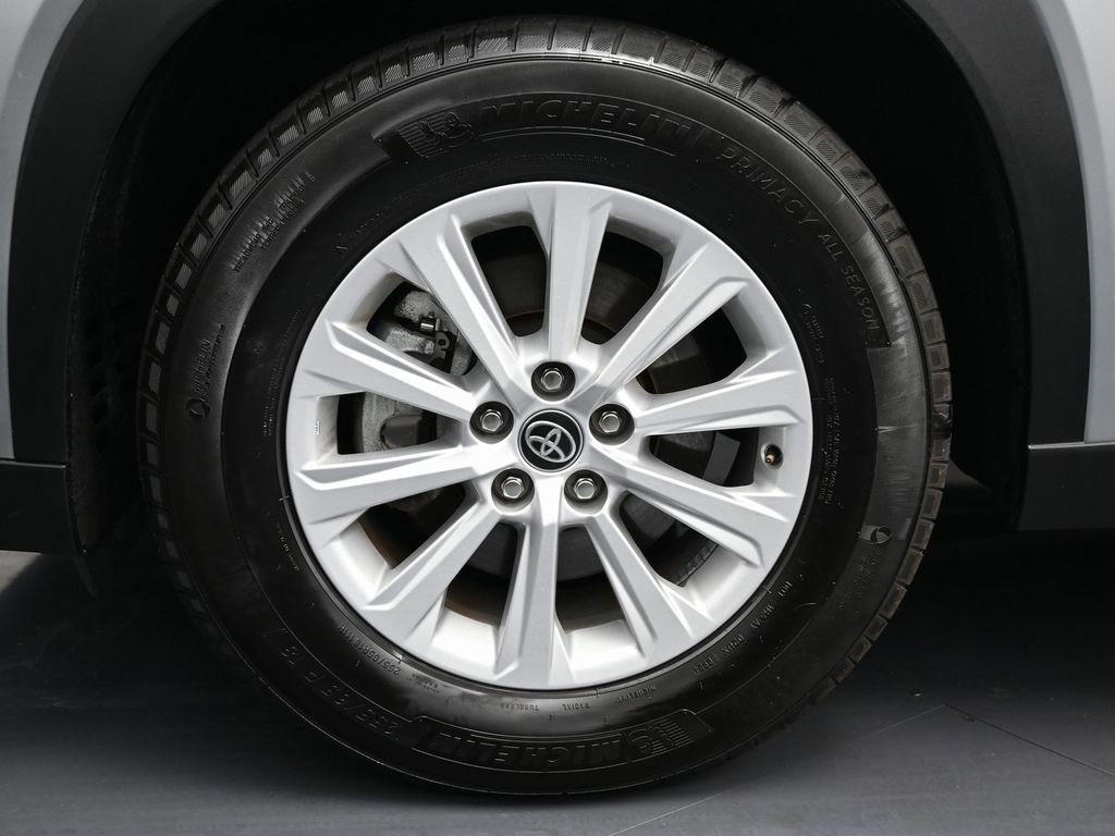 Used 2024 Toyota Grand Highlander XLE image 11