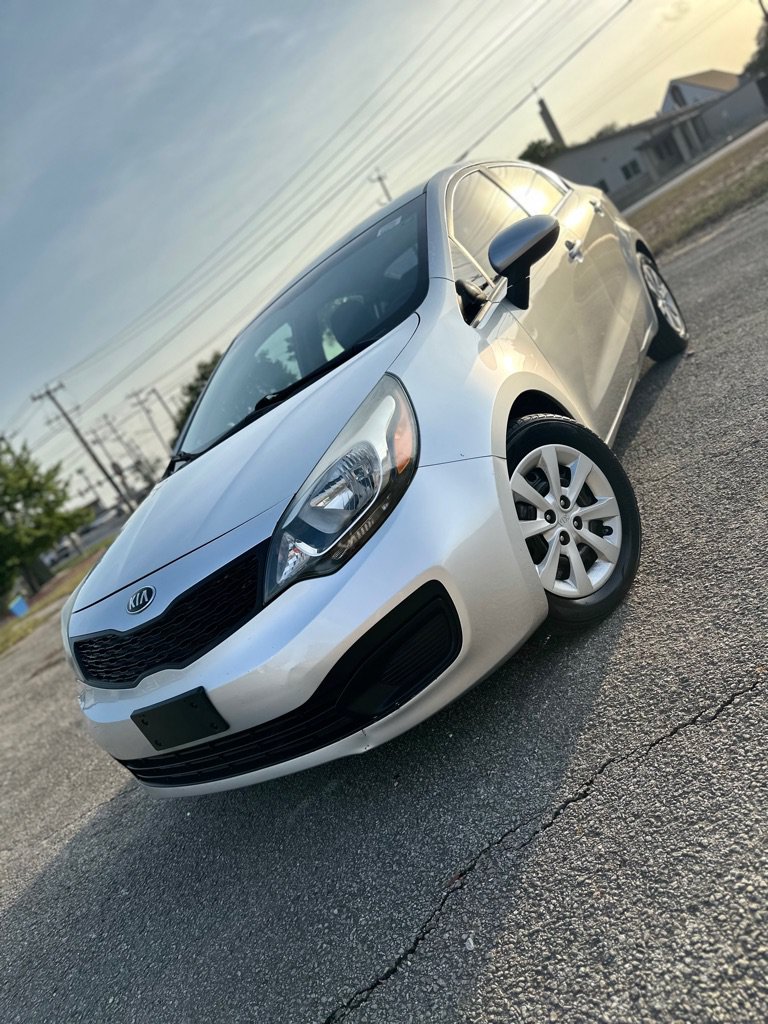 Used 2014 Kia Rio LX FWD image 2