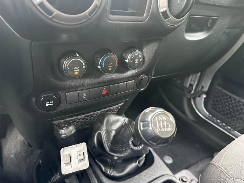 Used 2014 Jeep Wrangler Unlimited Sport AWD/4WD image 28