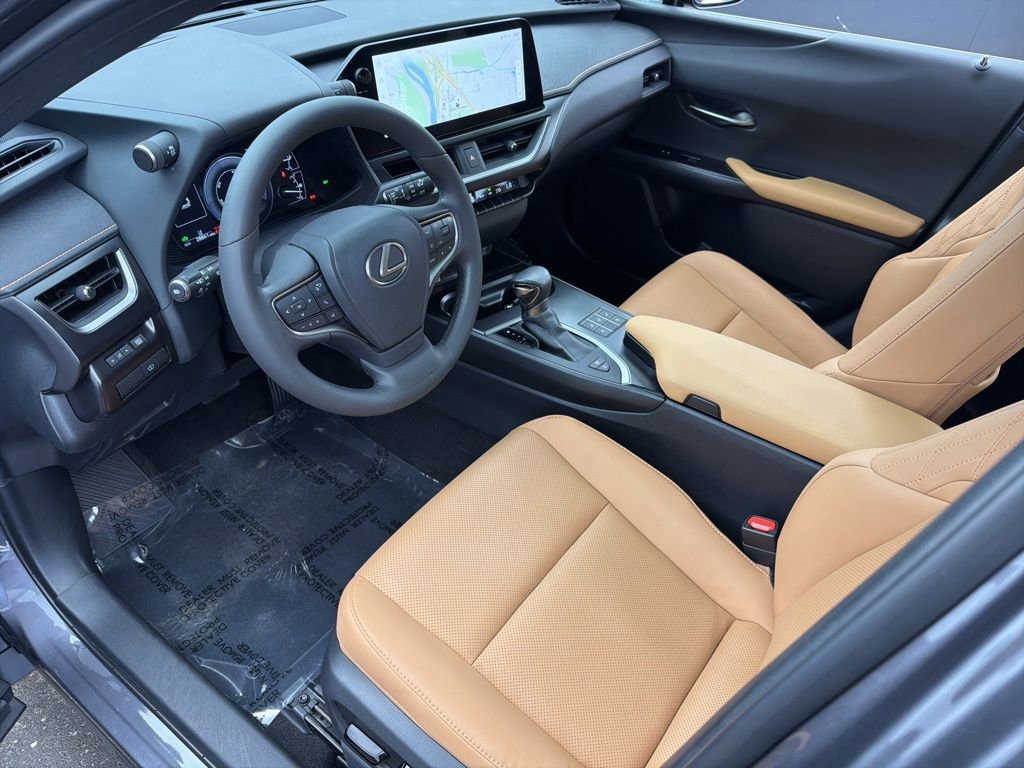 Used 2024 Lexus UX 250h AWD w/ Premium Package image 11