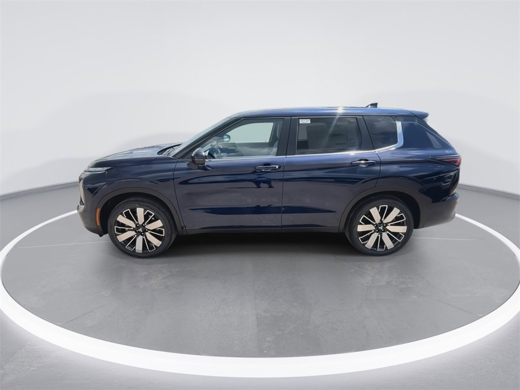 New 2025 Mitsubishi Outlander SE image 5