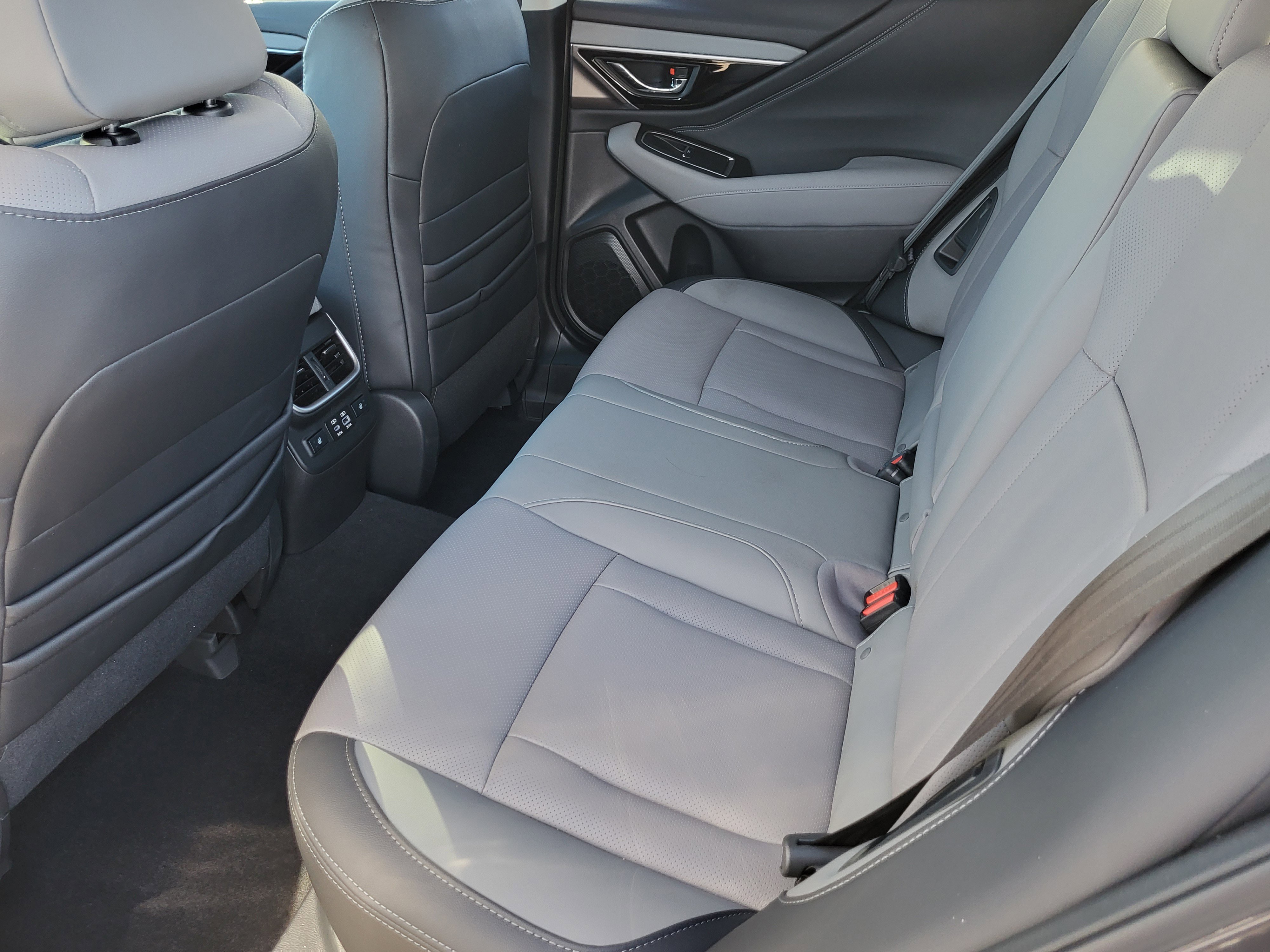 Certified 2025 Subaru Outback Limited image 28