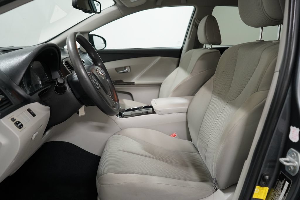 Used 2013 Toyota Venza LE FWD image 11