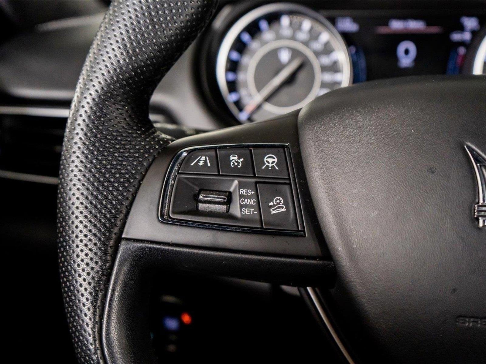 Used 2023 Maserati Levante GT AWD/4WD image 41