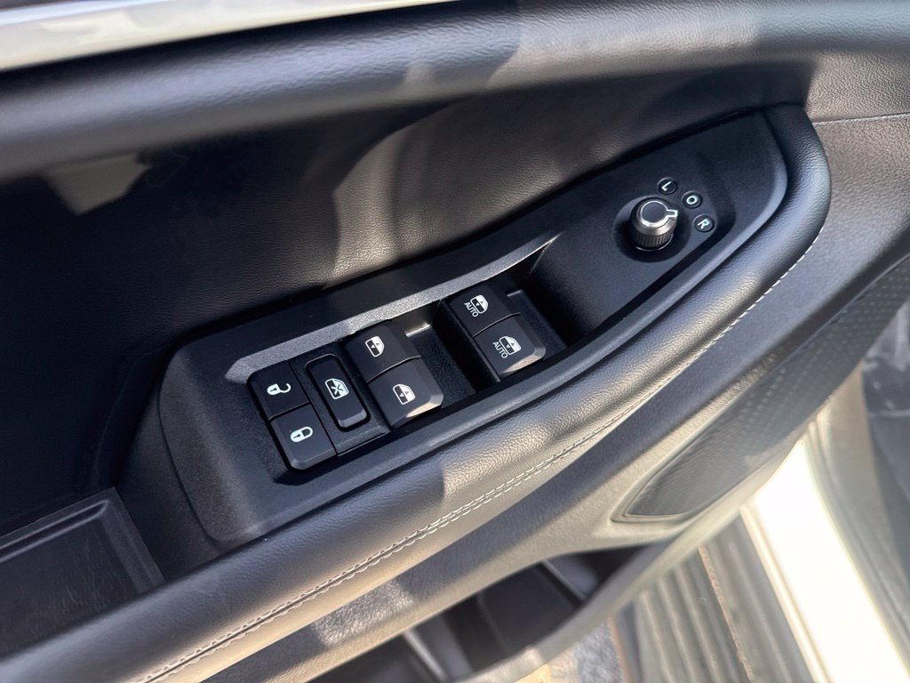 Certified 2025 Jeep Grand Cherokee Limited AWD/4WD image 19