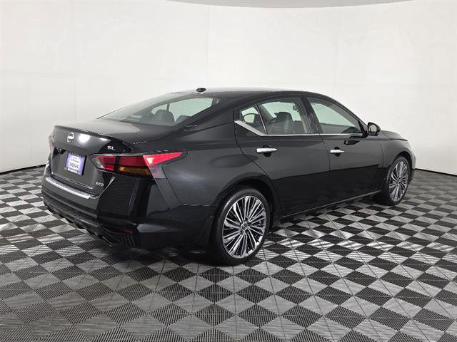 Used 2023 Nissan Altima 2.5 SL image 3