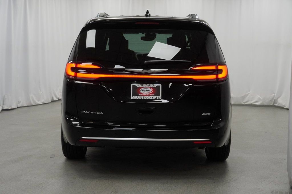 New 2026 Chrysler Pacifica Pinnacle image 10