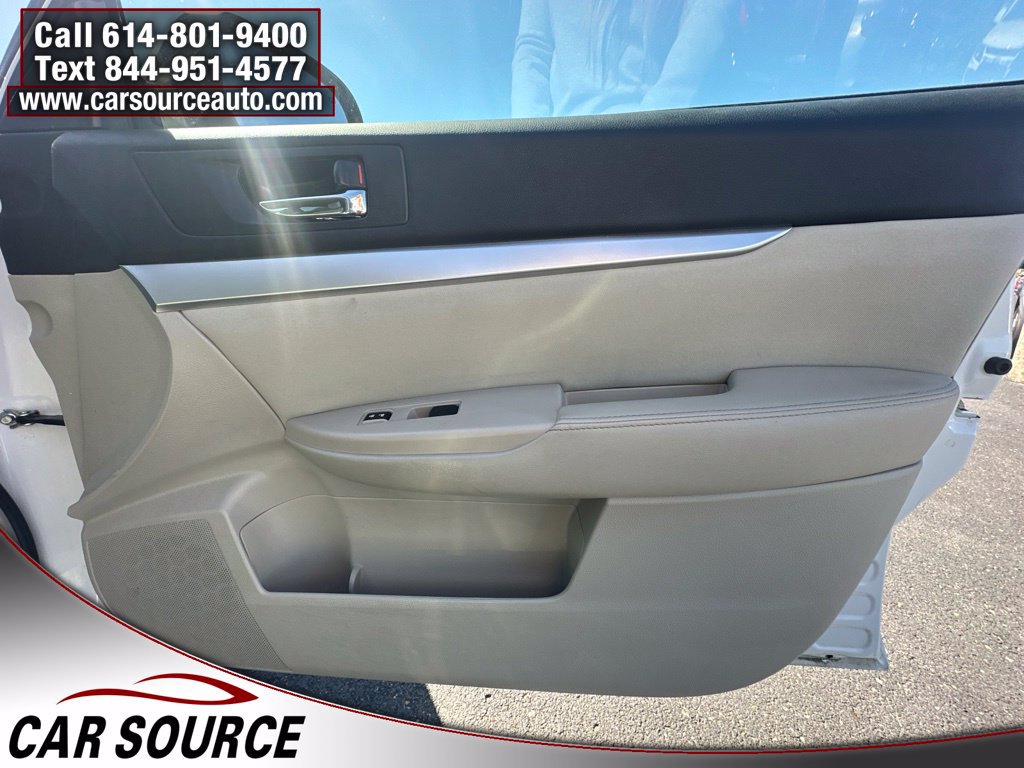 Used 2012 Subaru Outback 2.5i Premium w/ All-Weather Pkg AWD/4WD image 32