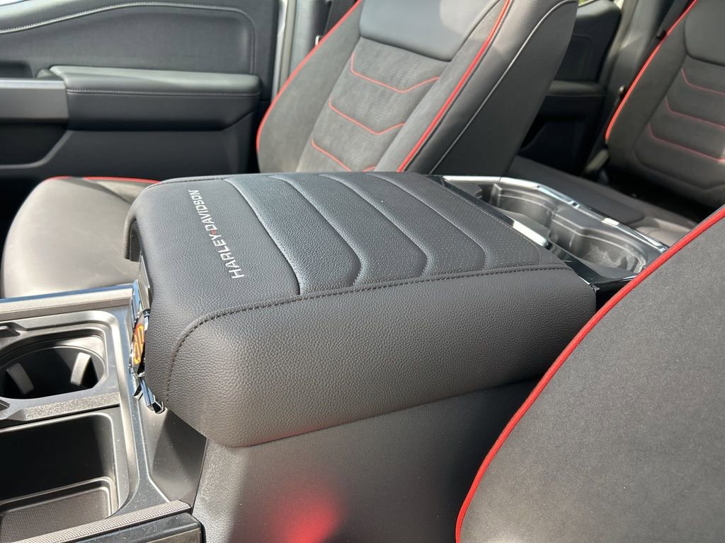 New 2026 Ford F250 Lariat w/ Black Appearance Package image 30