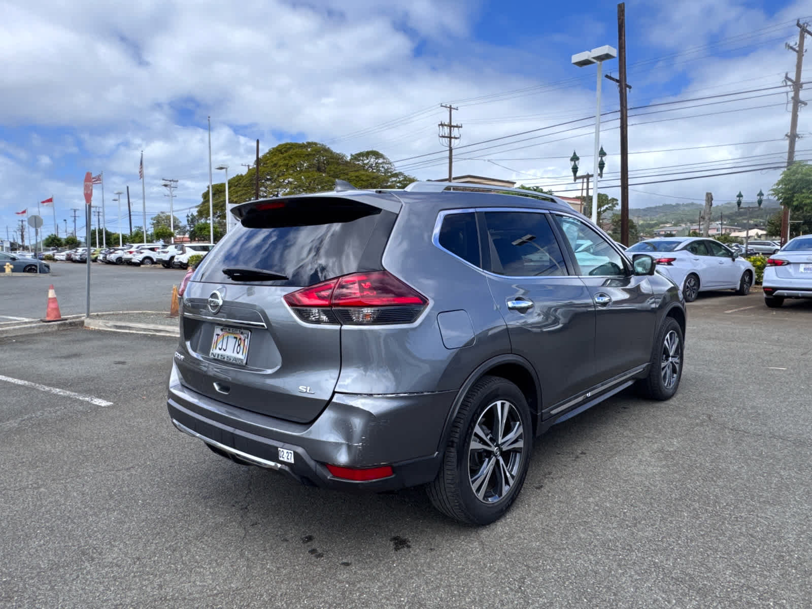 Used 2018 Nissan Rogue SL image 3
