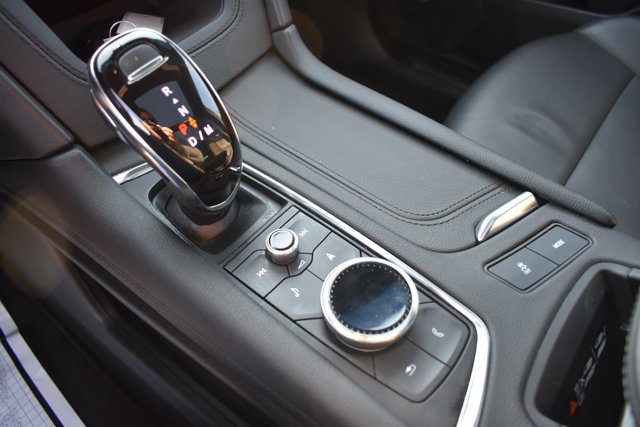 Used 2025 Cadillac XT5 Premium Luxury image 29