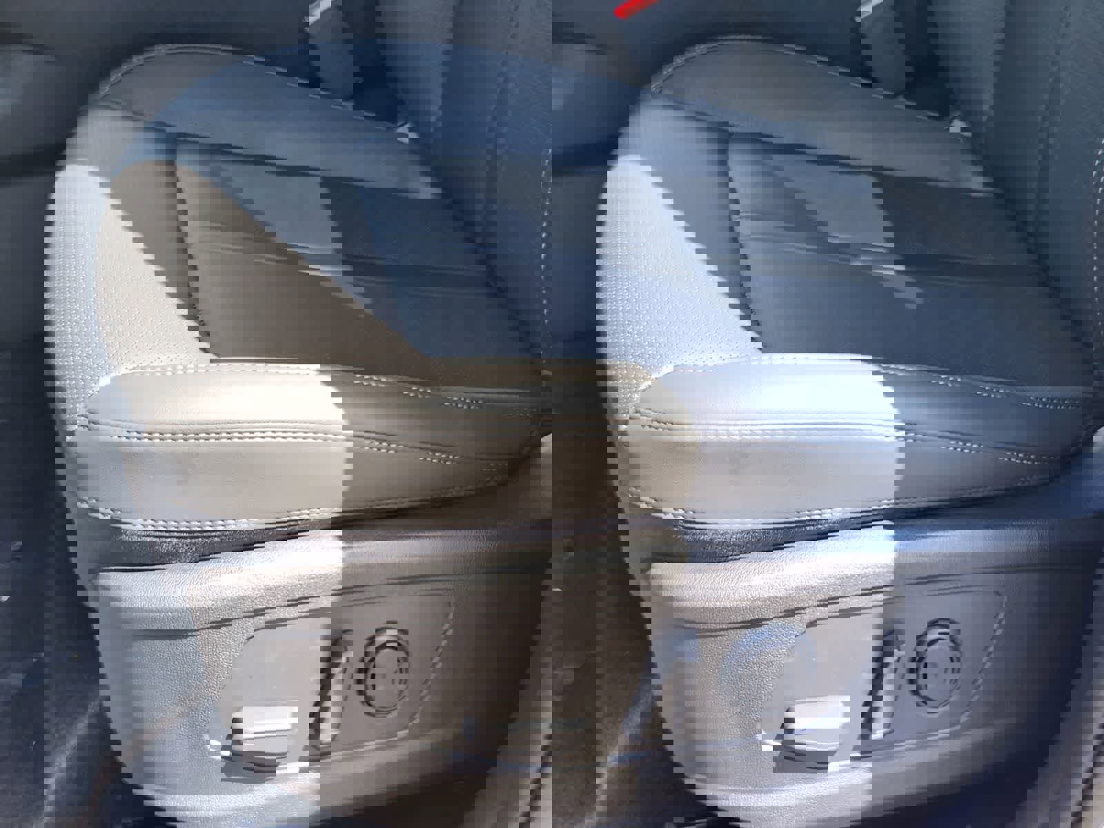 New 2026 Kia Sorento S w/ S Panoramic Sunroof Package FWD image 21