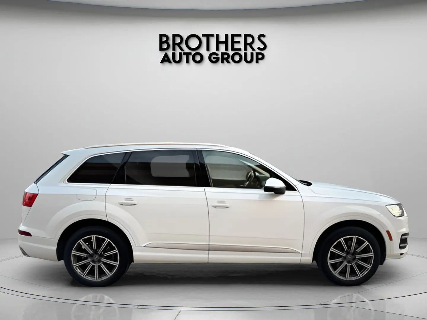 Used 2017 Audi Q7 3.0T Premium Plus w/ Premium Plus Package image 12