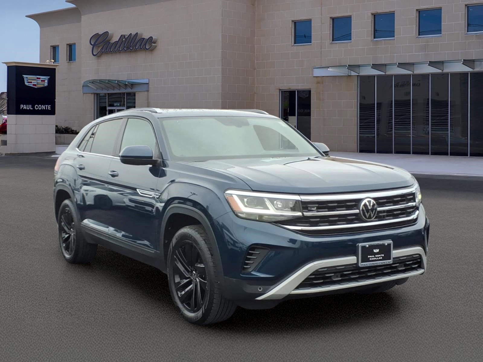 Used 2022 Volkswagen Atlas Cross Sport SE w/ Panoramic Sunroof Package AWD/4WD image 3