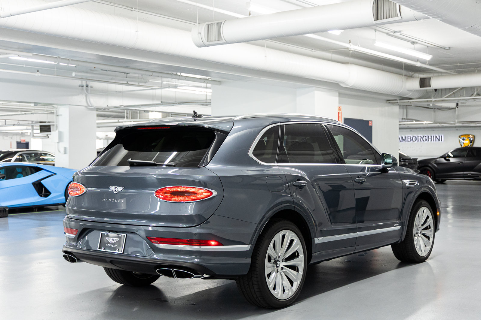 Certified 2023 Bentley Bentayga AWD/4WD image 7