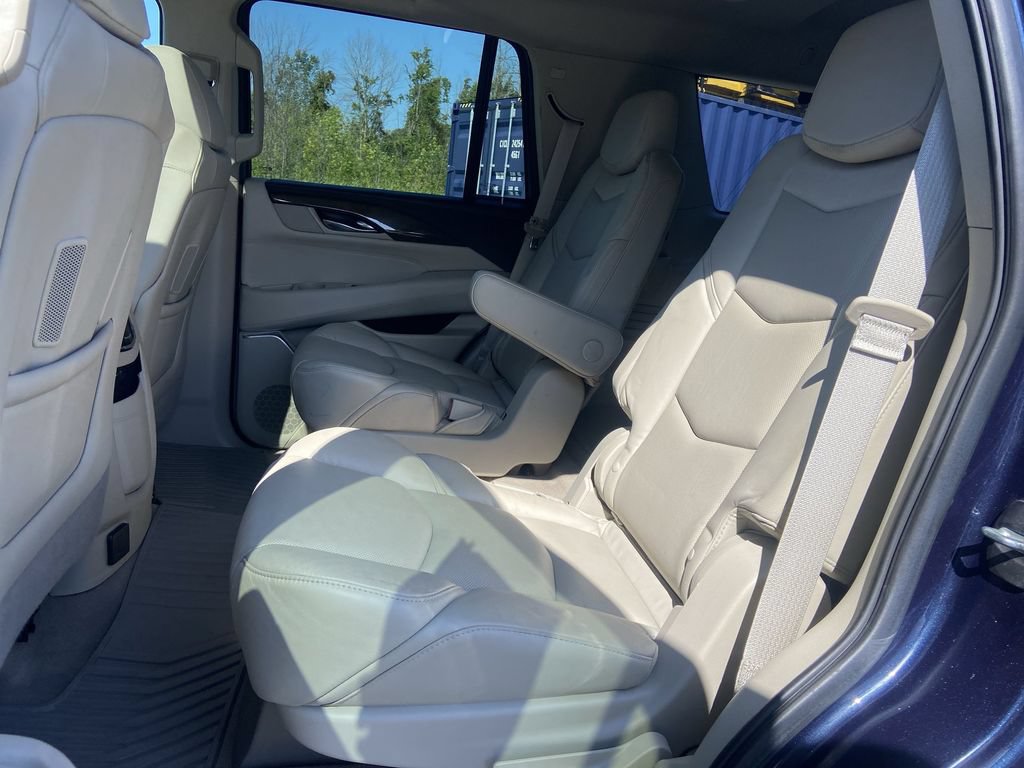 Certified 2020 Cadillac Escalade Premium Luxury AWD/4WD image 34