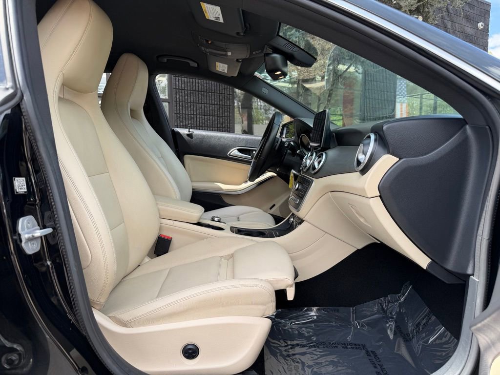 Used 2017 Mercedes-Benz CLA 250 image 33