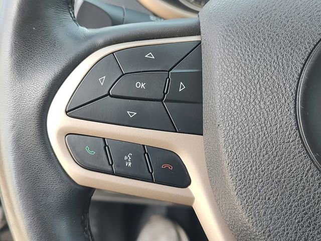 Certified 2018 Jeep Cherokee Limited w/ Technology Group image 23