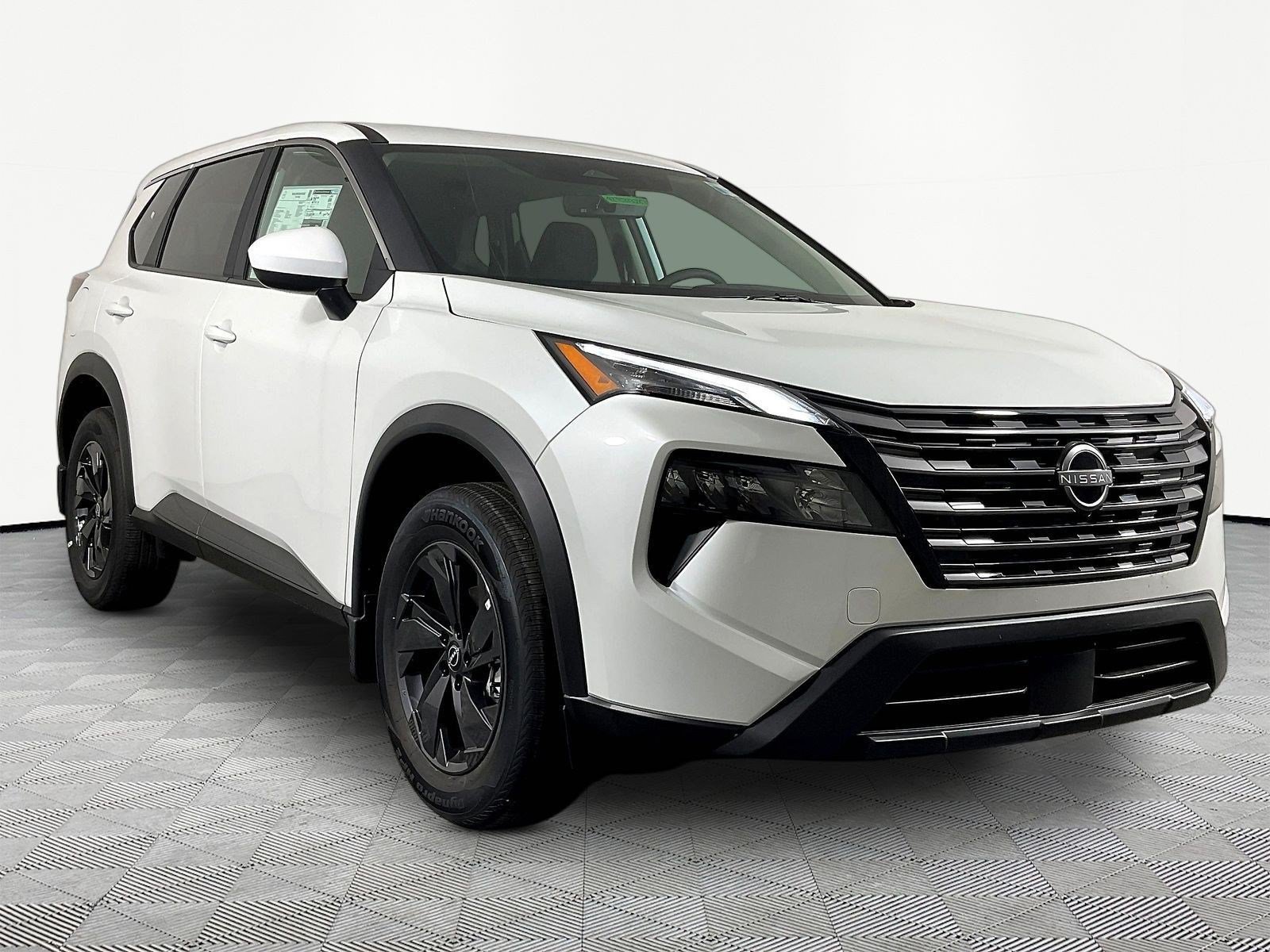 New 2026 Nissan Rogue SV w/ Cold Weather Package AWD/4WD image 3